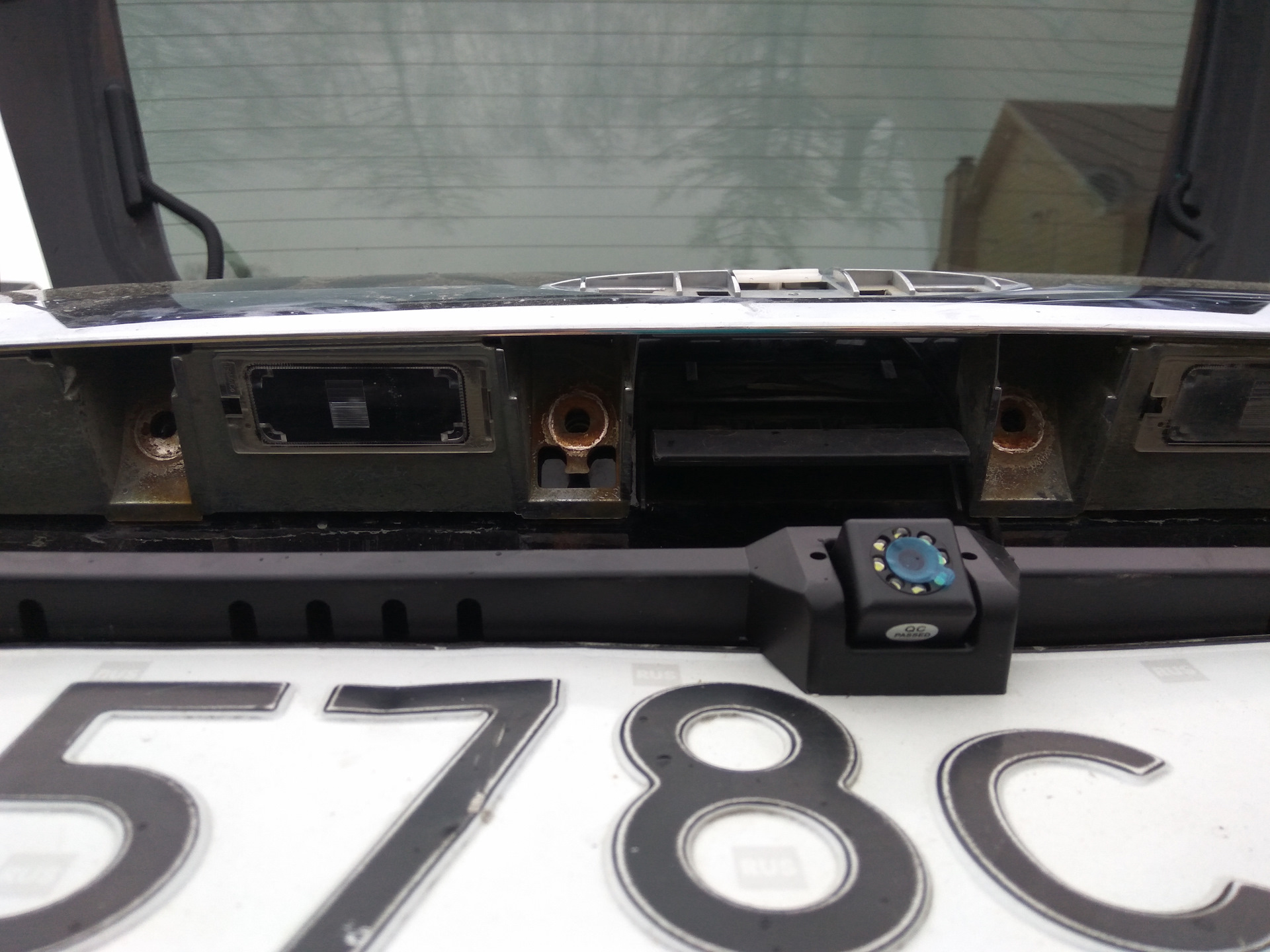 камера заднего вида ford explorer 5