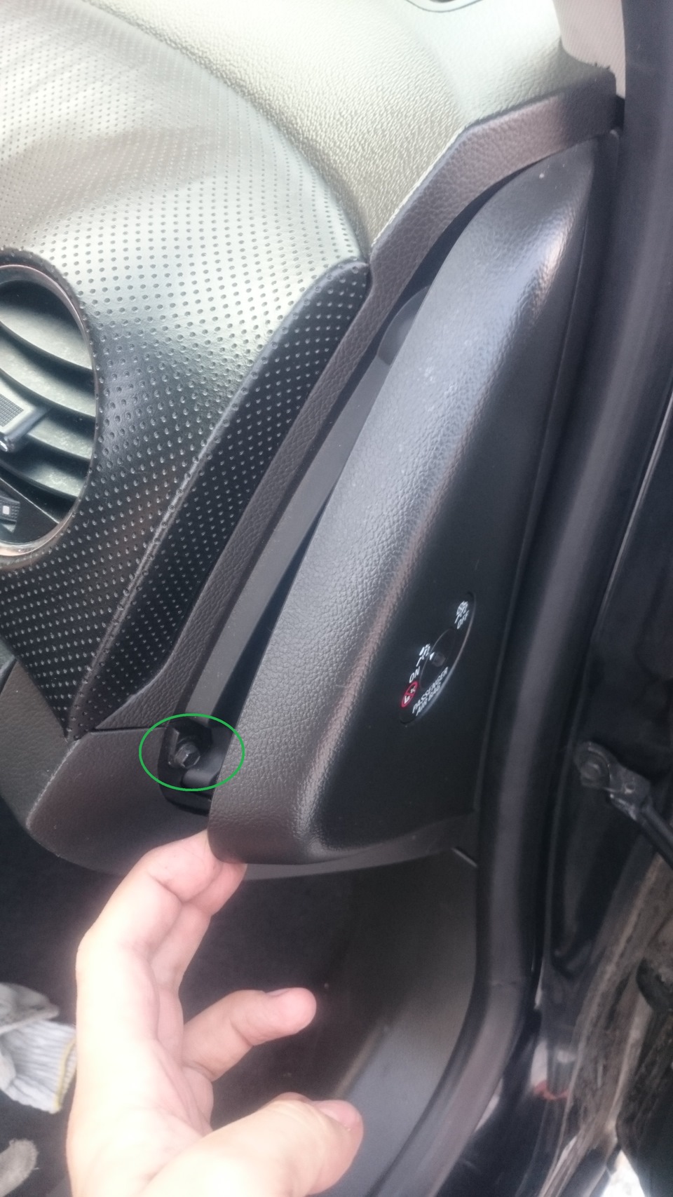 Как снять обдув боковых стекол Доработка обдува боковых стёкол - Chevrolet Cruze (1G), 1,6 л, 2013 года своими 