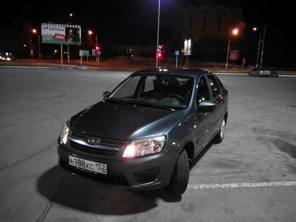 За зиму забыл как она выглядит под слоем грязи)) — Lada Гранта лифтбек ...