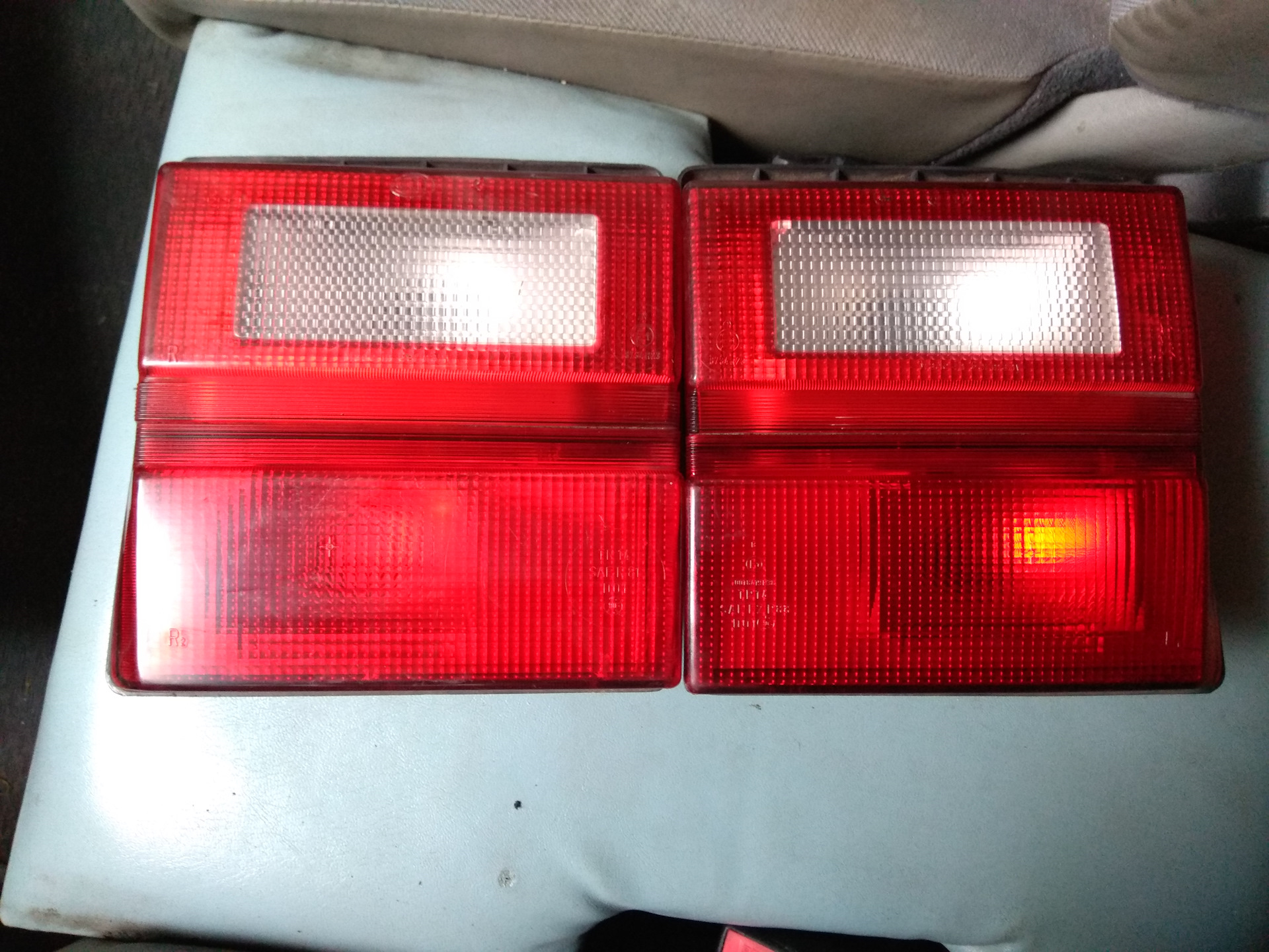 Hella Red Black Golf 2 Купить