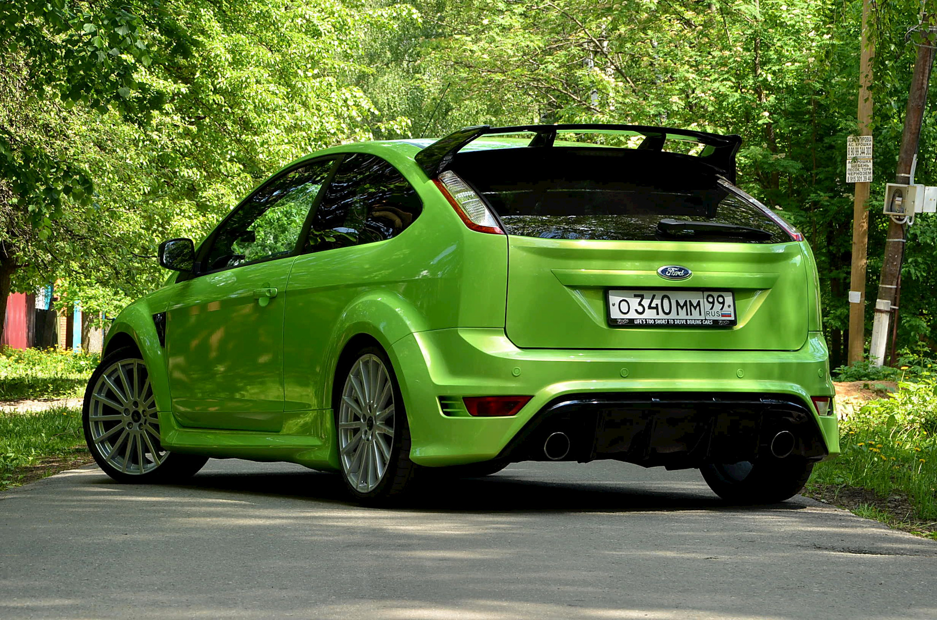 Зеленый хэтчбек. Focus 2 RS. Форд фокус 2 РС. Ford Focus RS 2010. Форд фокус 2 хэтчбек зеленый.
