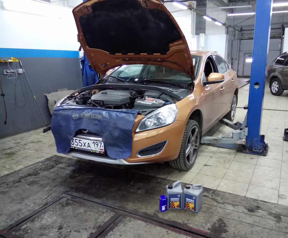 Замена масла в коробке Powershift (MPS6) — Volvo S60 (2G), 1,6 л, 2012 ...