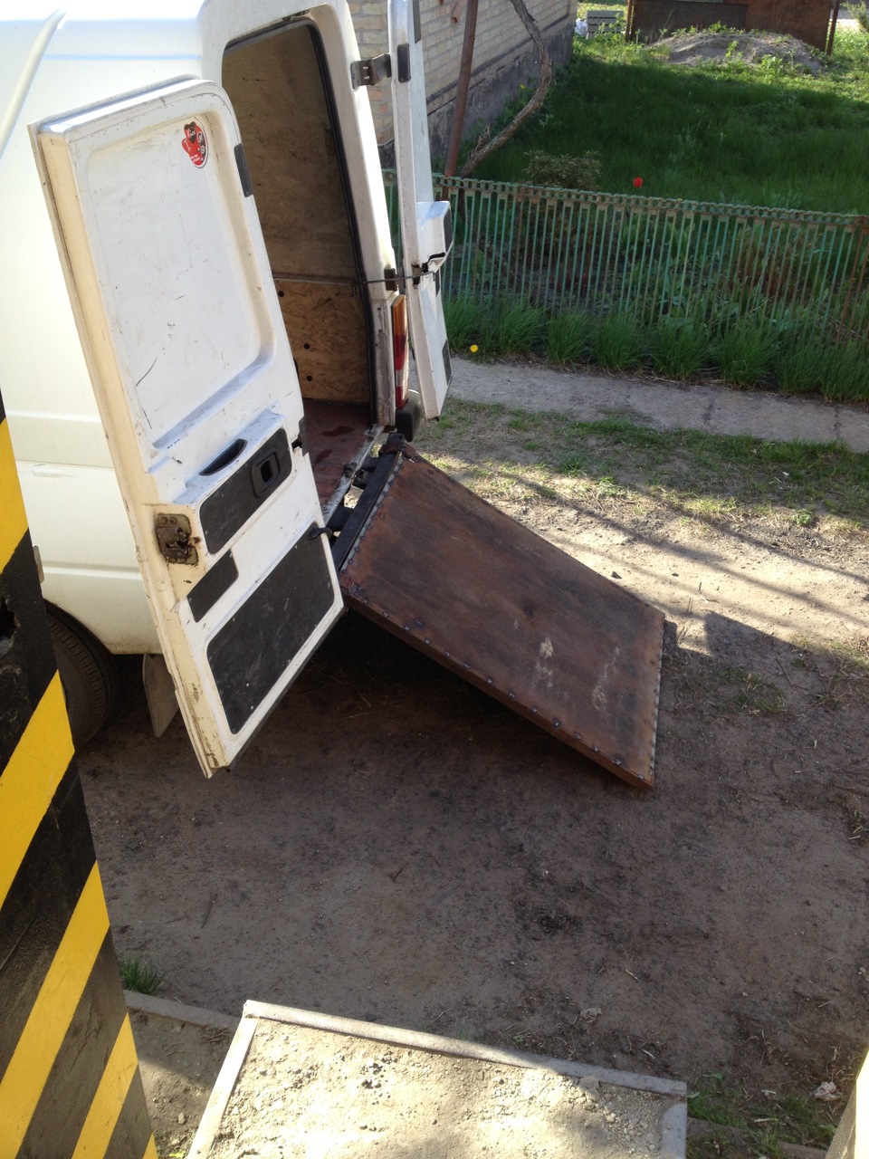 Дверь трап. Открытая дверь самолета. Дверь трап ско чертеж. Дверь самолета. Дверь трап.