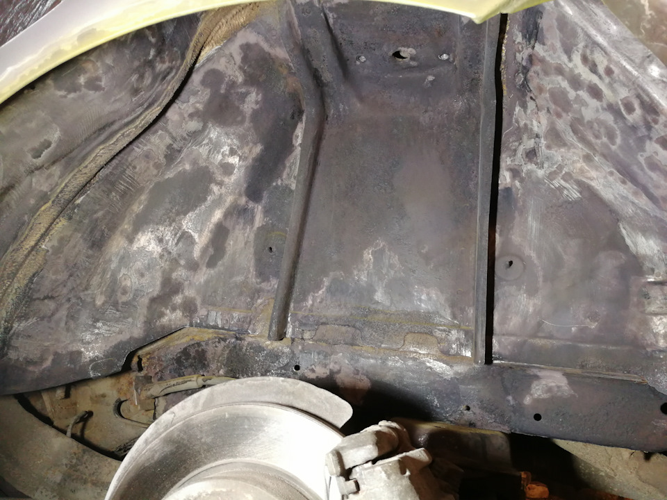 После обработки преобразователем. Все посинело-почернело — Ford Focus Sedan II