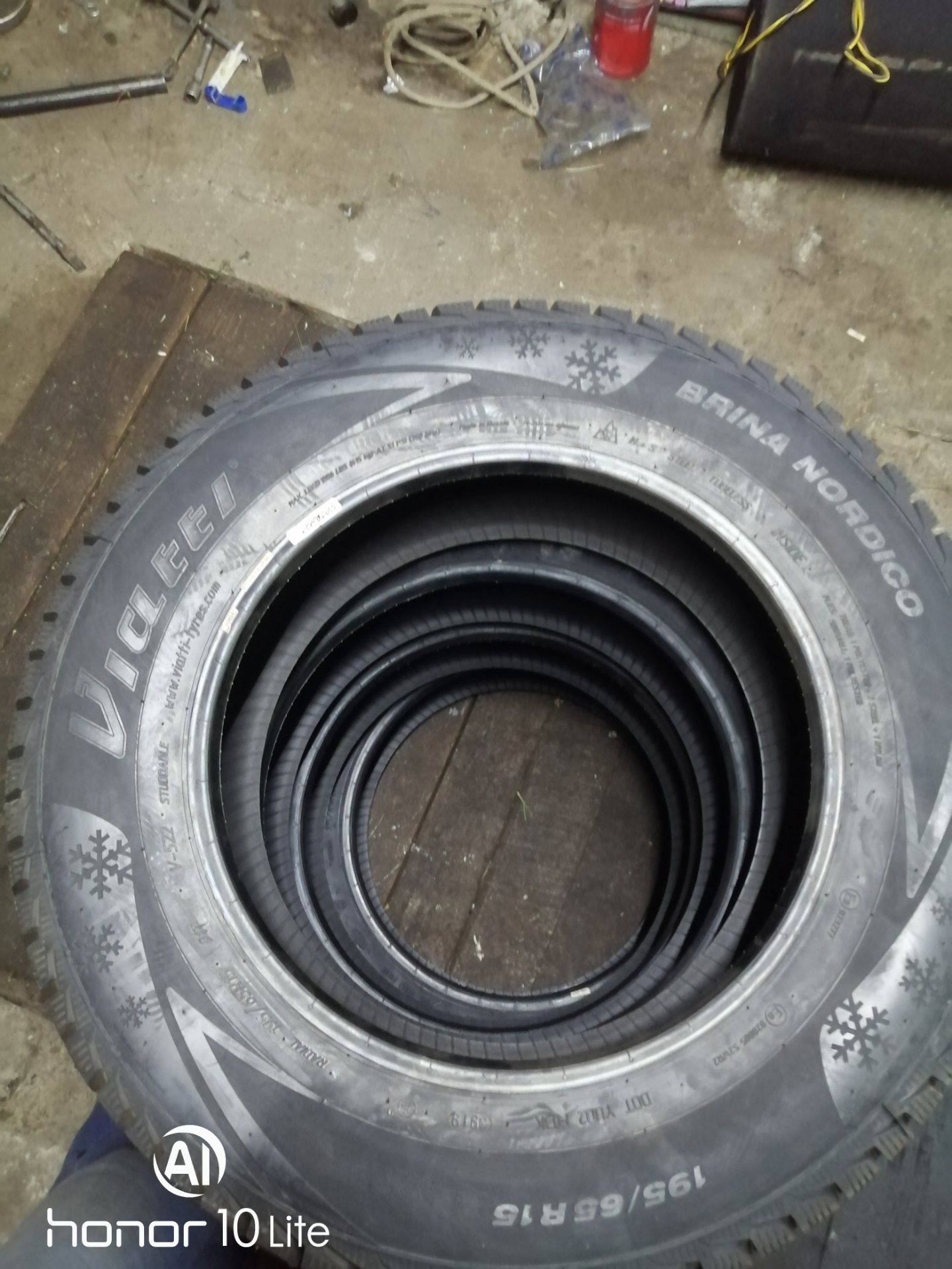 Резина Viatti brina nordico — Nissan Almera Classic (B10), 1,6 л, 2012 ...