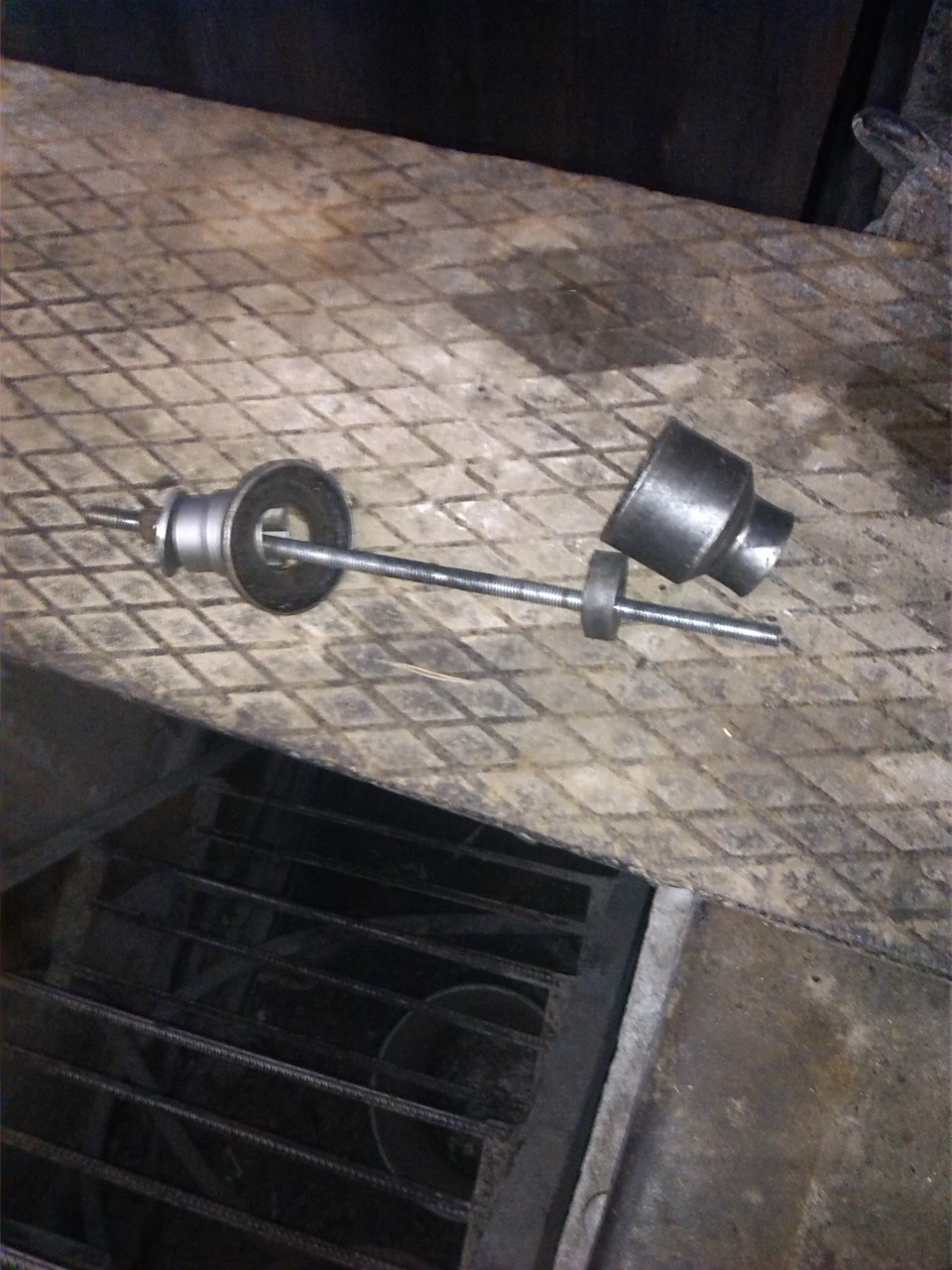 Меняем сайлентблоки … — Volkswagen Golf Mk2, 1,6 л, 1989 года | своими ...