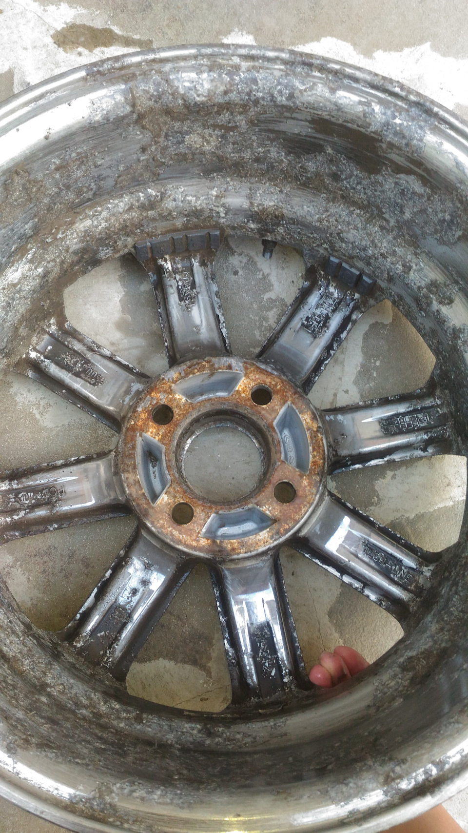 Внутри вообще жесть — Volkswagen Polo Sedan