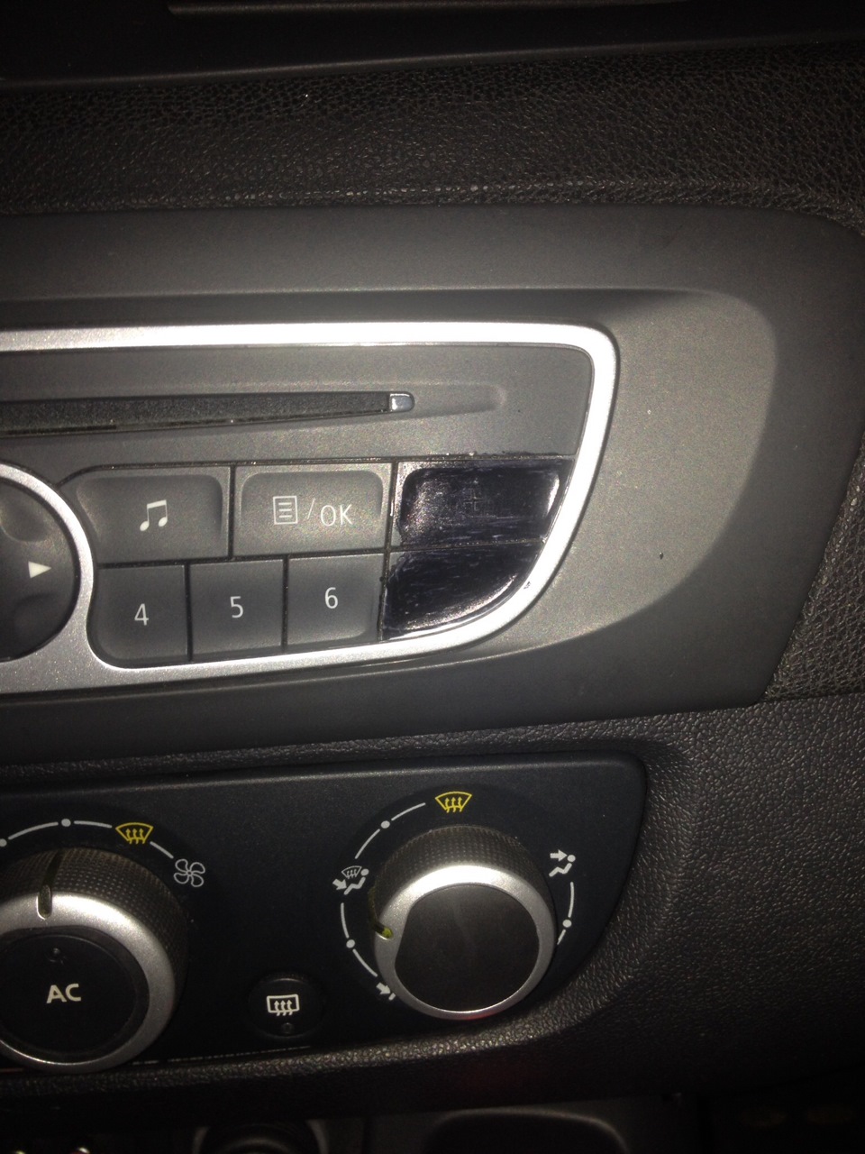 Магнитола — Renault Scenic III, 1,5 л, 2010 года | стайлинг | DRIVE2