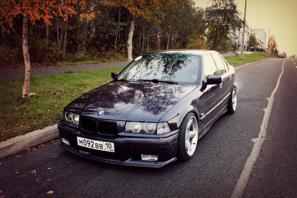 Осенняя осень xD — BMW 3 series (E36), 2 л, 1993 года | фотография | DRIVE2