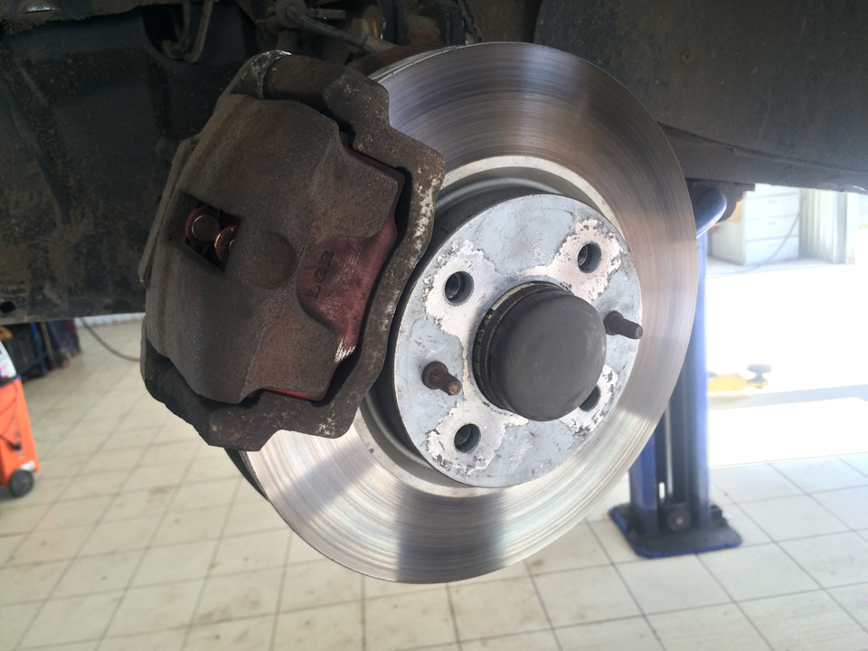 Установка проставок 2см на переднюю ступицу — Lada Приора универсал, 1 ...