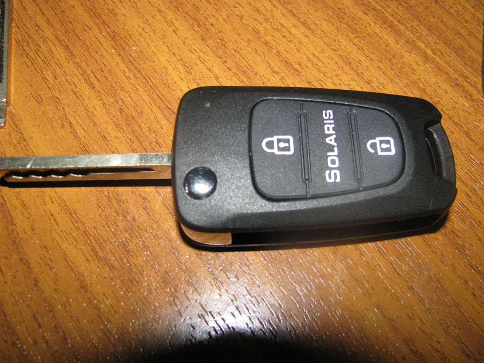 Ключ солярис купить. Ключ Hyundai Solaris 2011. Выкидной ключ 433 Bentley.