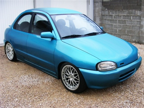 интересные фото Mazda 121(обновлено) - Mazda 121 III, 1,3 л, 1996 года тюнинг DR