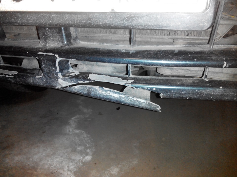 17. Лопнул бампер. Чуть подделал, чтоб не доломать. — Toyota Camry (V40 ...