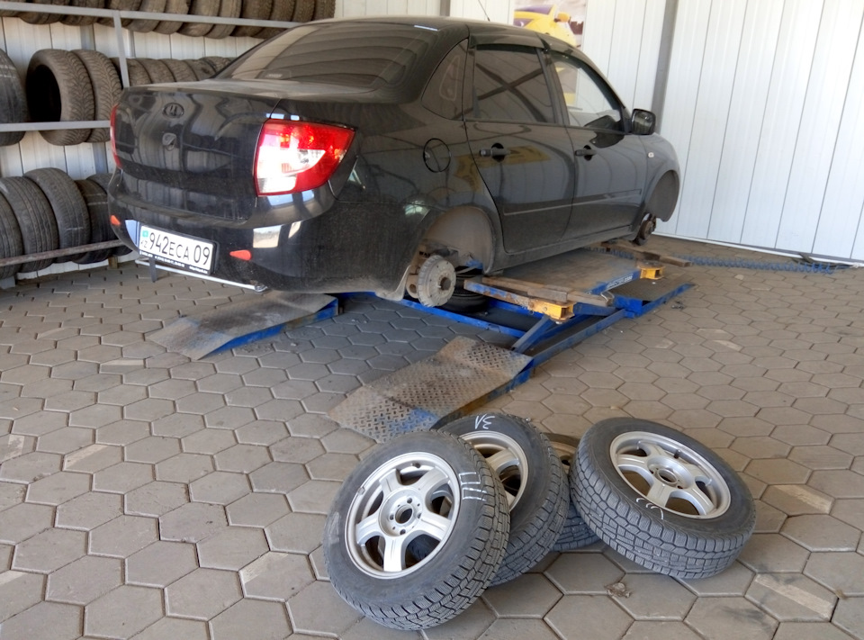 K&K Аттика R15 — Lada Гранта (1G), 1,6 л, 2013 года | колёсные диски ...