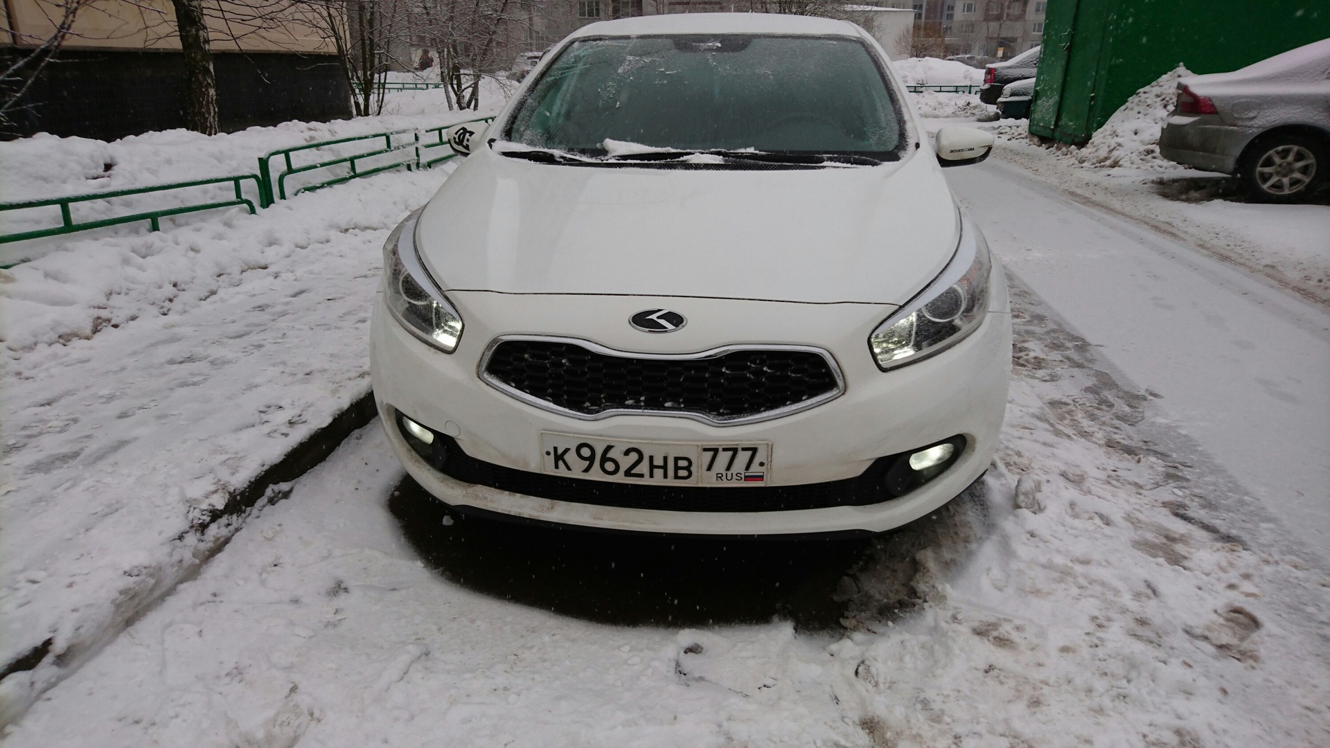 Оригинальные корейские значки. — KIA Ceed (2G), 1,4 л, 2015 года | стайлинг  | DRIVE2