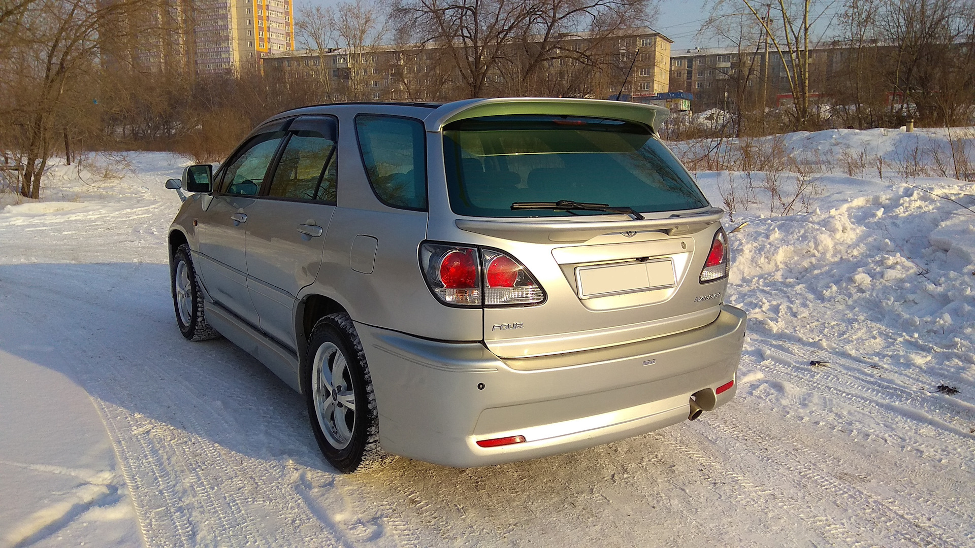 Купить харриер дром. Toyota Harrier 2001. Тойота Харриер 1 поколение. Toyota Harrier 2001 серебристый. Тойота Харриер 2001 год 2.4.