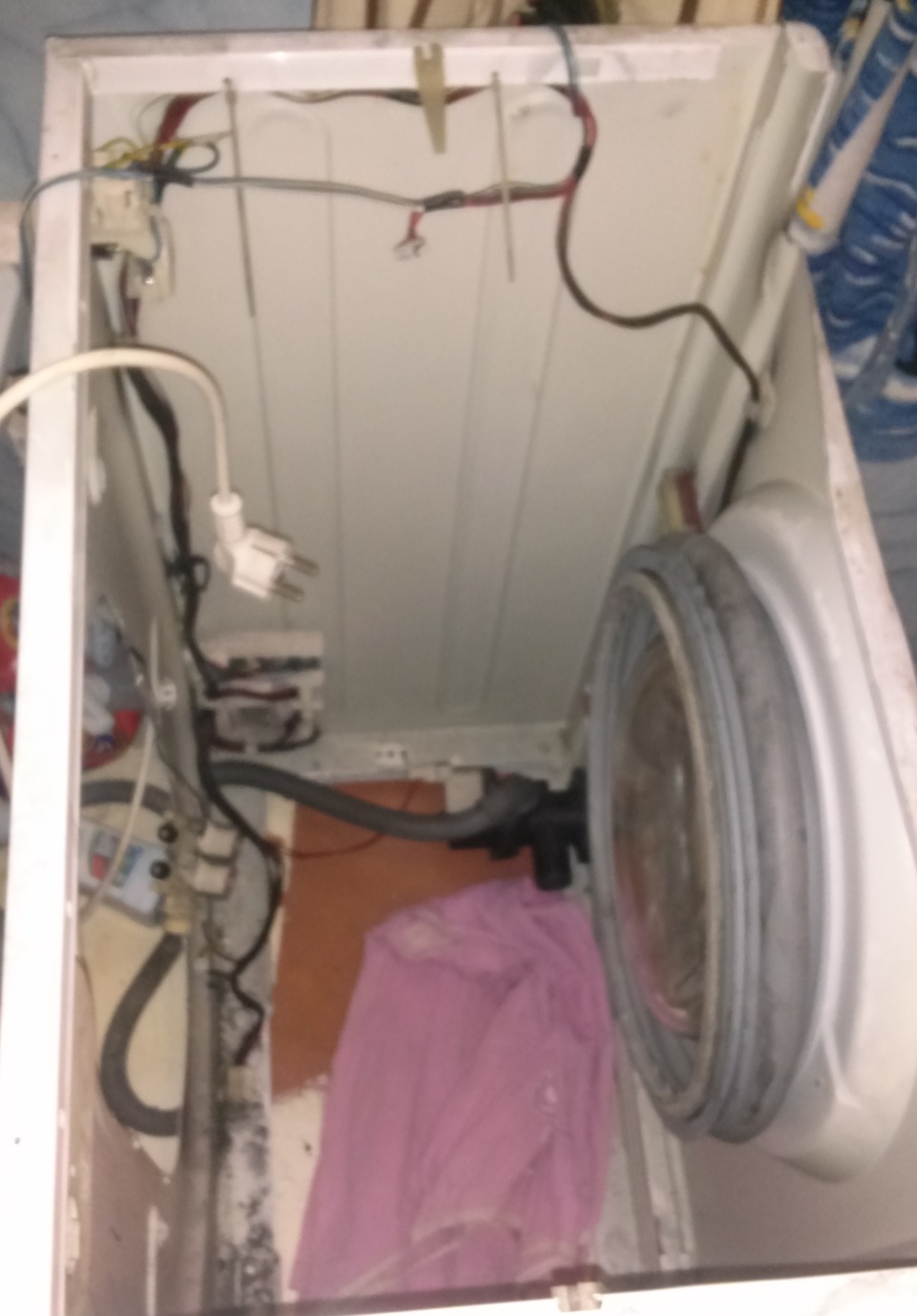Ремонт стиральной машины Indesit IWSB 5085