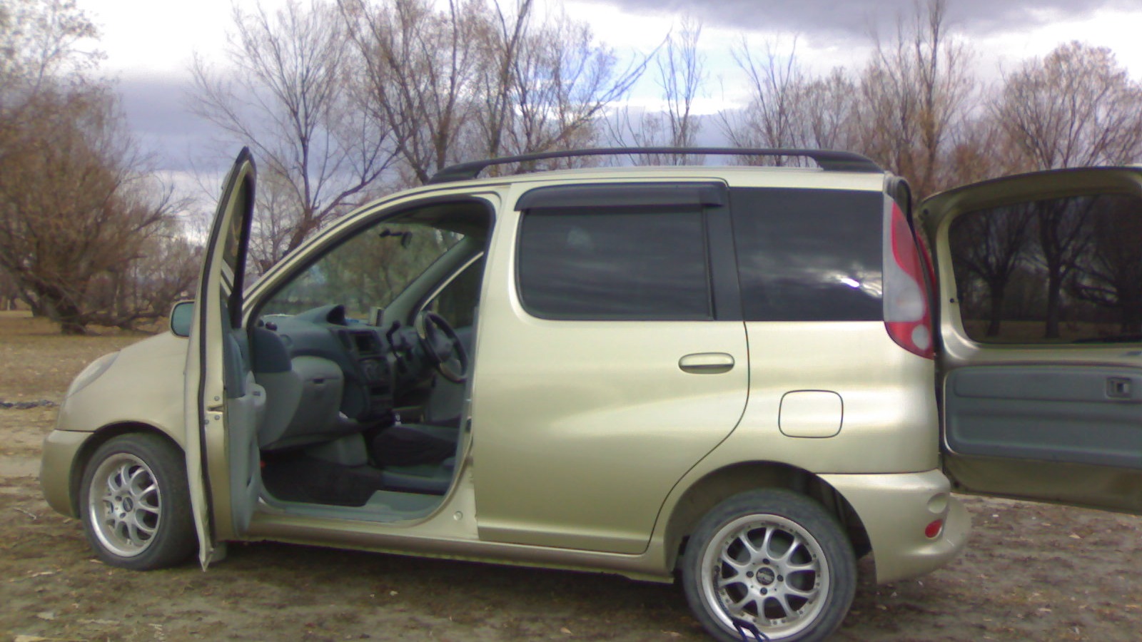 Фото toyota funcargo