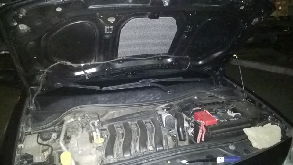 Теплоизоляция капота — Renault Megane II, 1,6 л, 2007 года | своими ...