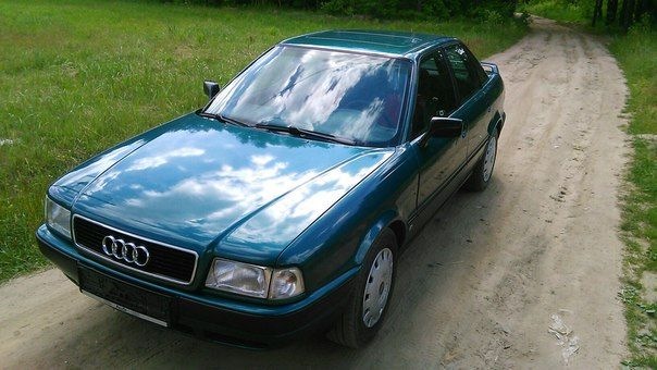 Застучал двигатель, появился дым с запахом масла. — Audi 80 (B4), 2 л ...