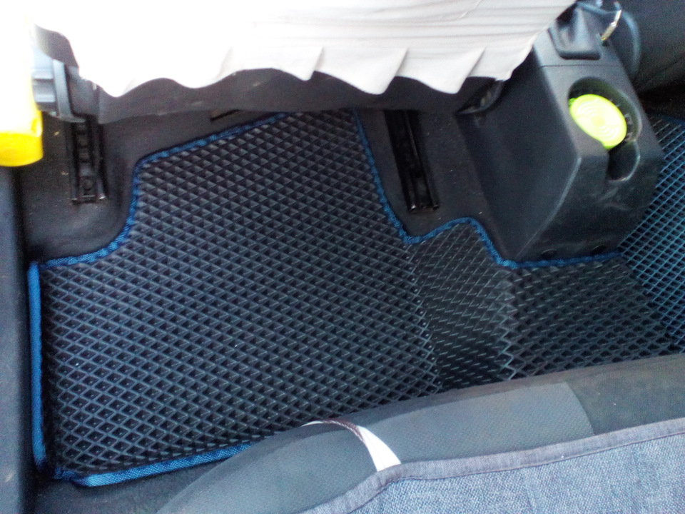 Автоковрик EVA для Астрочки не своими руками! — Opel Astra H, 1,6 л ...