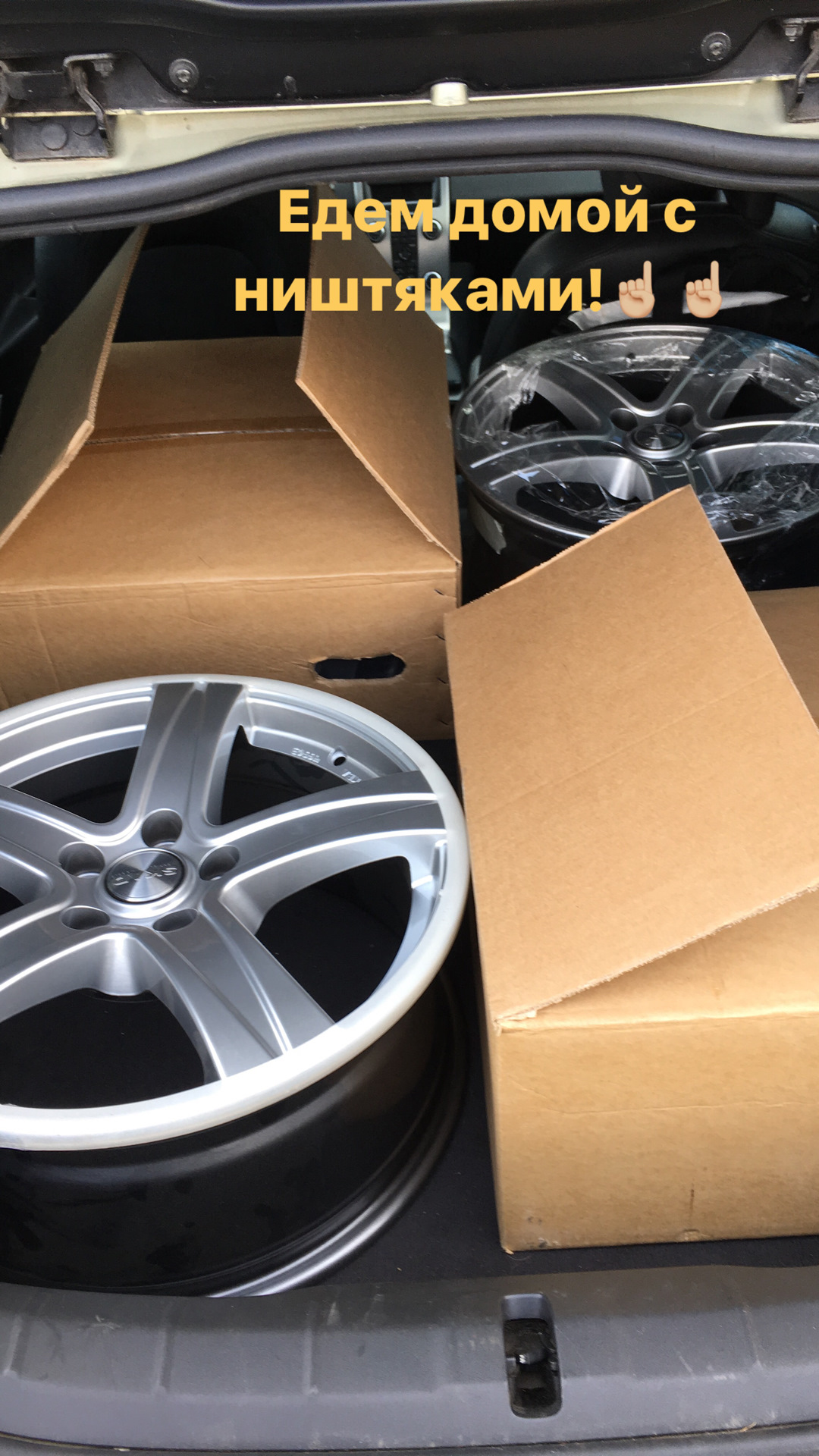 SKAD Sakura 17" — Volvo C30, 2,4 л, 2008 года | колёсные диски | DRIVE2