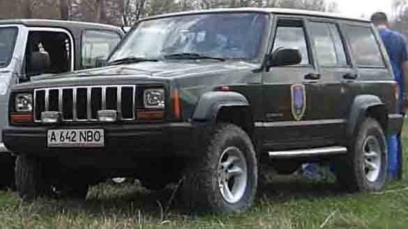 Jeep Cherokee Темно-зеленый 4.0 NP231