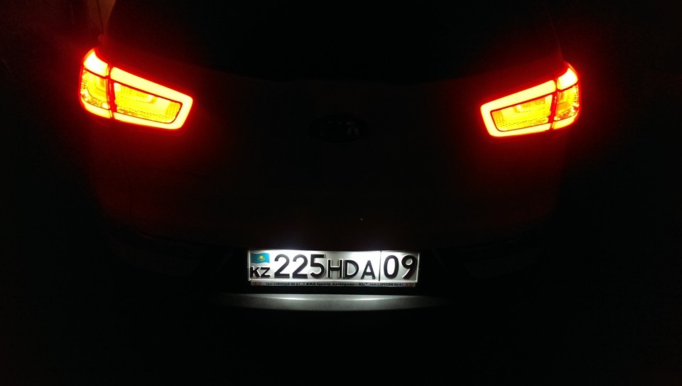 Подсветка номера — KIA Sportage (3G), 2 л, 2014 года | стайлинг | DRIVE2