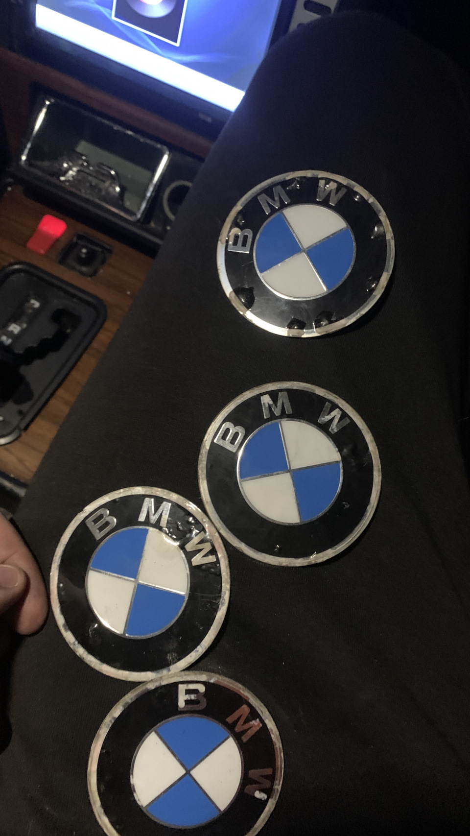 Новые ступичные колпачки — BMW 3 series (E90), 2,5 л, 2008 года ...