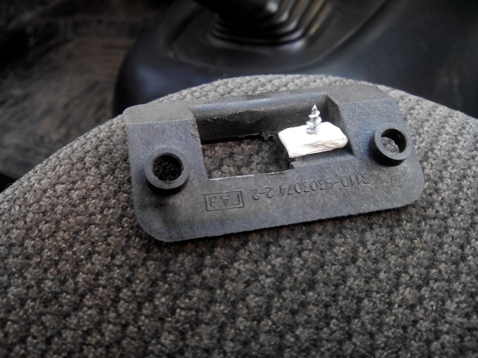 Зазор в перчаточном ящике — ГАЗ 3110, 2,4 л, 2001 года | стайлинг | DRIVE2