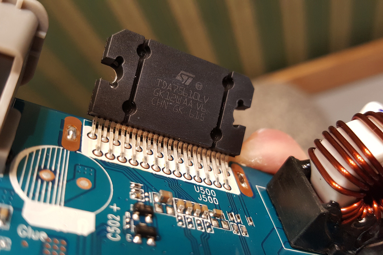 заменить микросхему