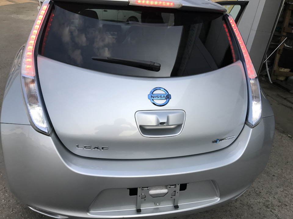 Как снять бампер ниссан лиф Led led и еще раз Led )часть 1 - Nissan Leaf (1G), 2011 года стайлинг DRIVE2