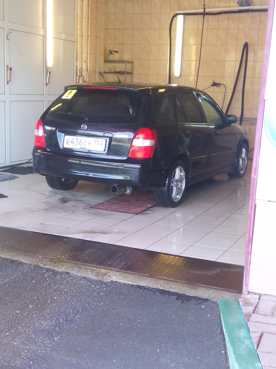 Решил масло сменить в движке!))) — Mazda 323 VI, 1,5 л, 1999 года ...