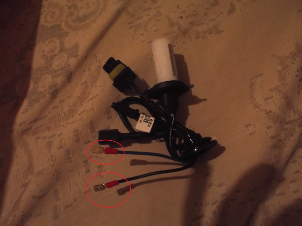 Кто поскажет при включении фар когда долго машина постоит на левой фаре ...