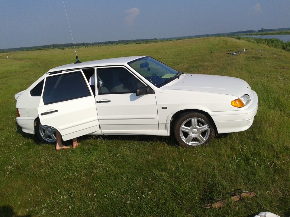 Lada 2114 белая