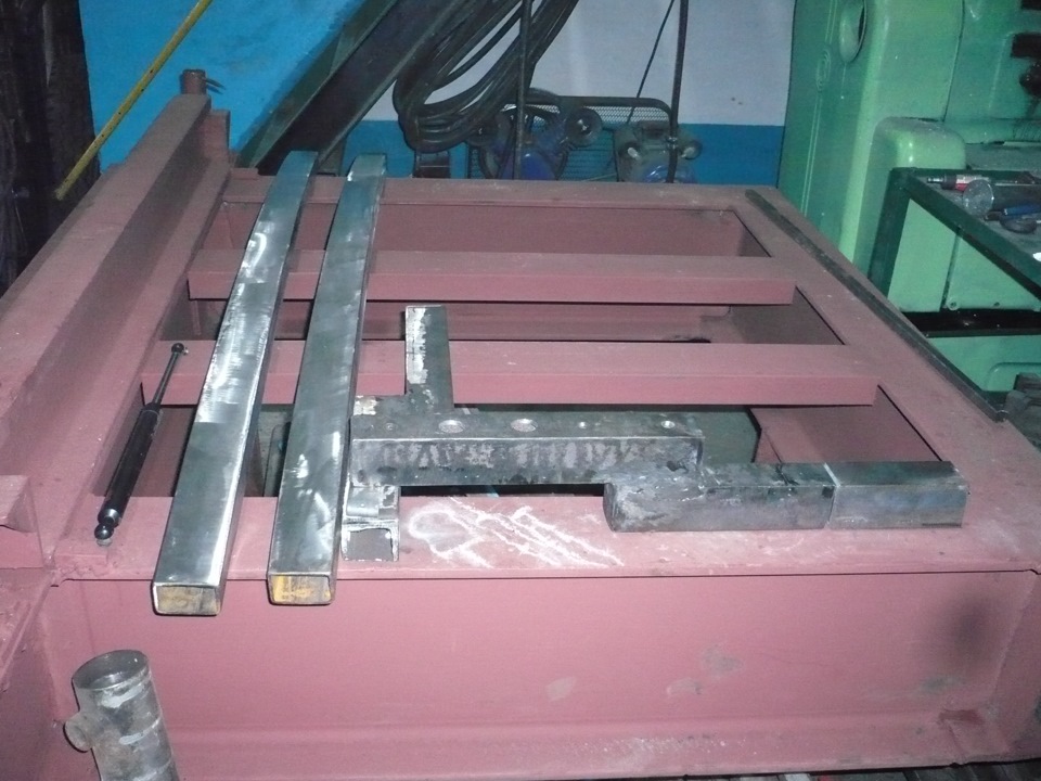 Калитка для запасного колеса (часть 1) — Toyota Fortuner (1G), 2,7 л ...
