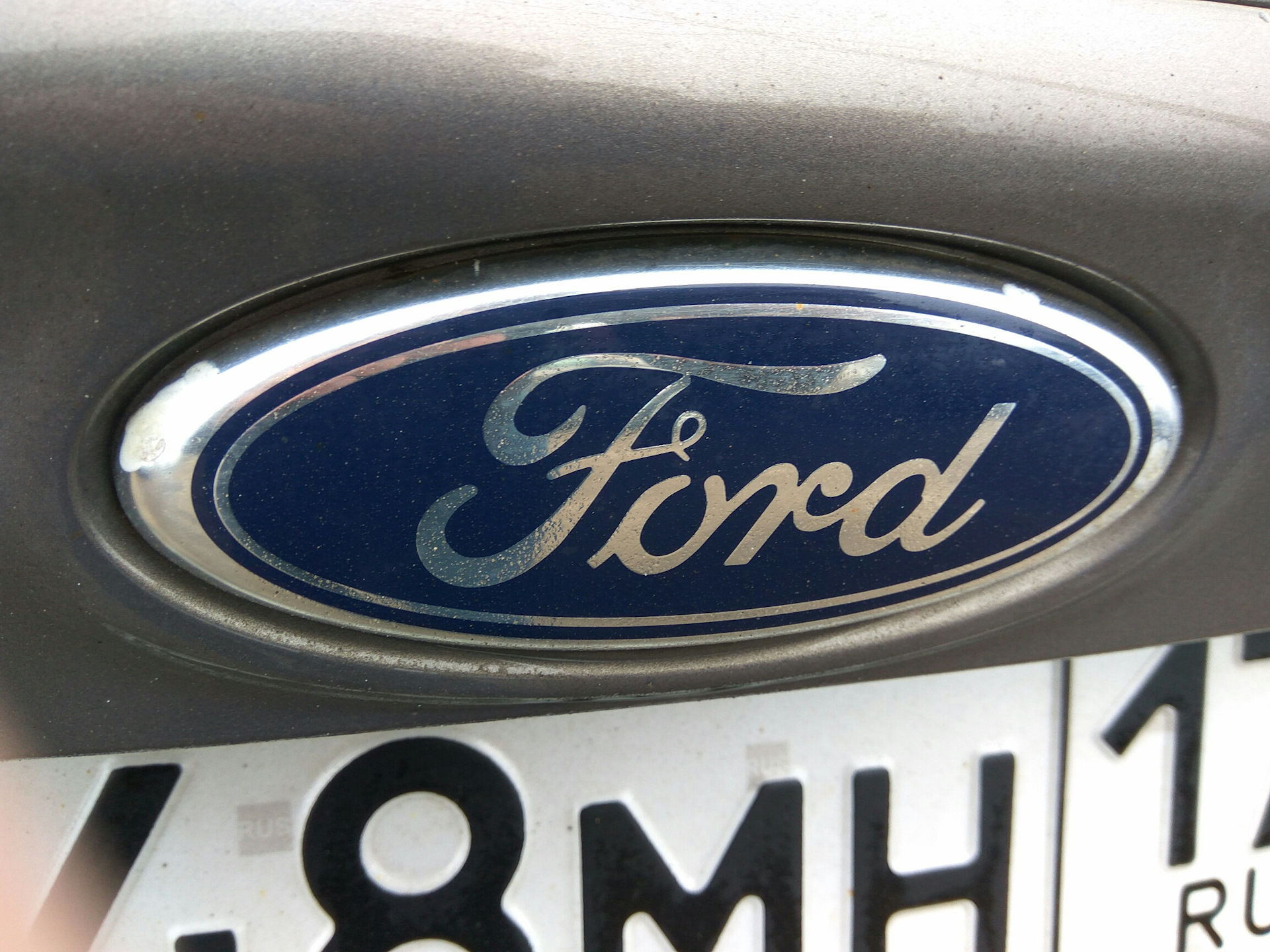 Значок форд фокус. Значок Ford Ford Ford Focus. Значок Форд фокус вагон. Значок Ford задний Ford Focus 3 2012. Значок Форд фокус 3.