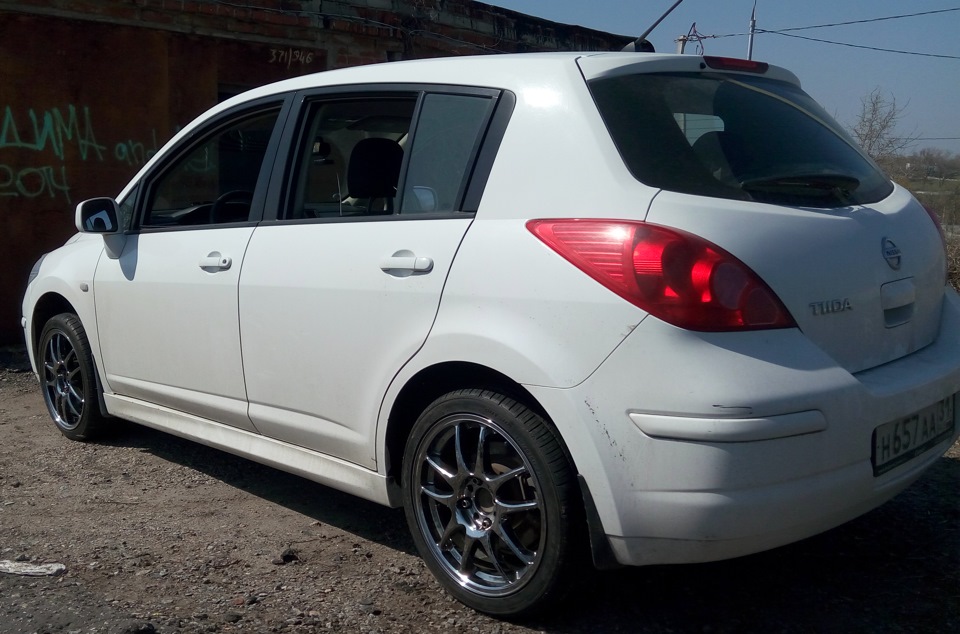 Переобулся — Nissan Tiida (1G), 1,6 л, 2012 года | колёсные диски | DRIVE2