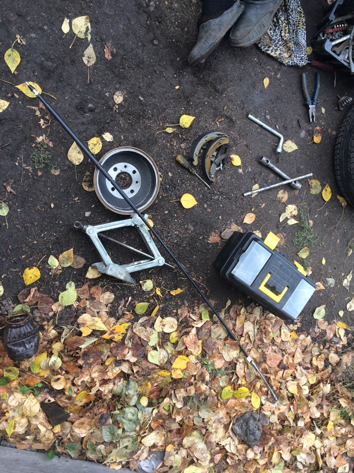 Замена тросиков стояночного тормоза (ручник) — Lada 2114, 1,6 л, 2013 ...