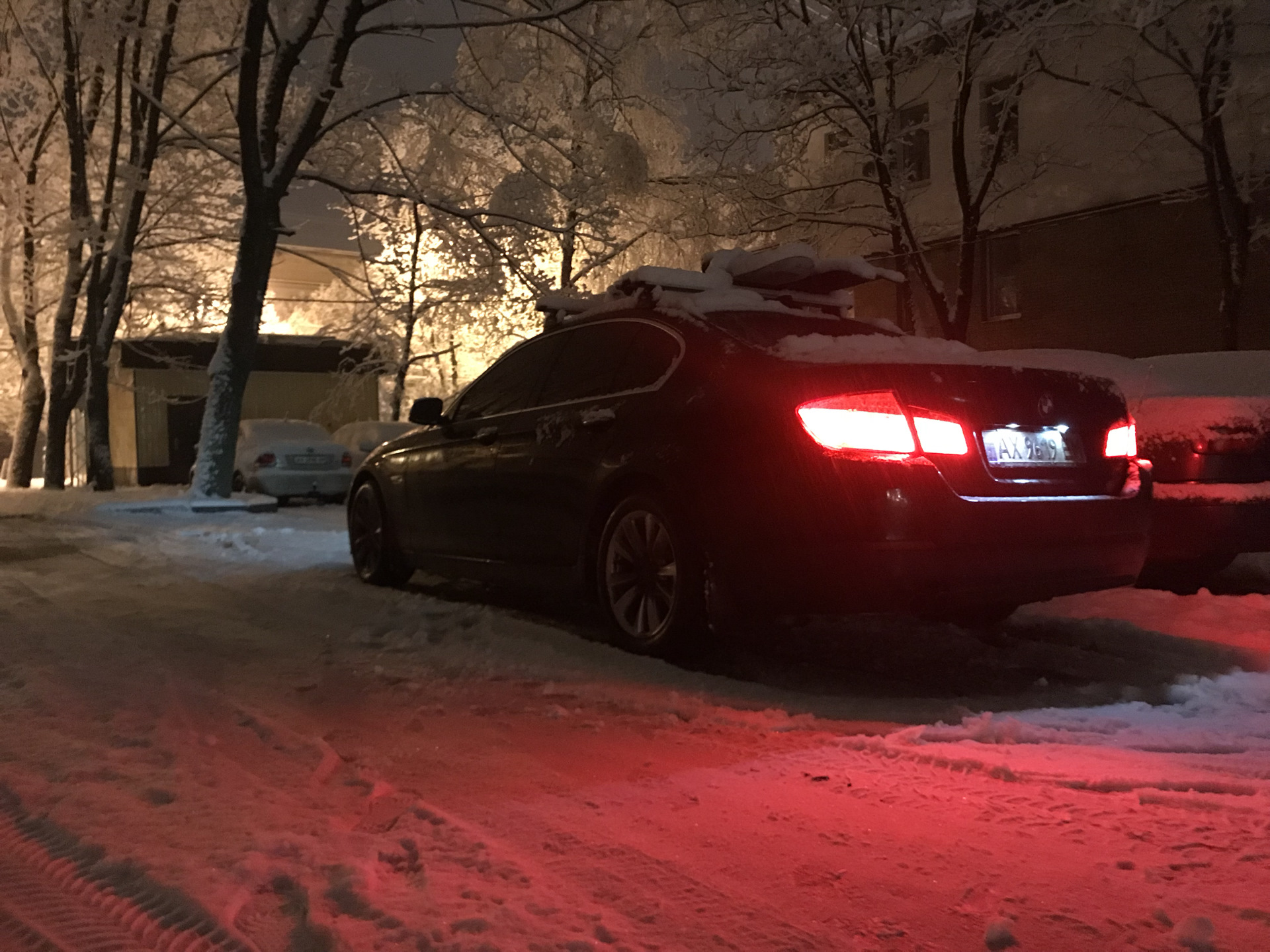 М5 зима. BMW f10 зима. БМВ м5 зима. БМВ м5 ф10 ночью зимой. Зима -30 БМВ е60.