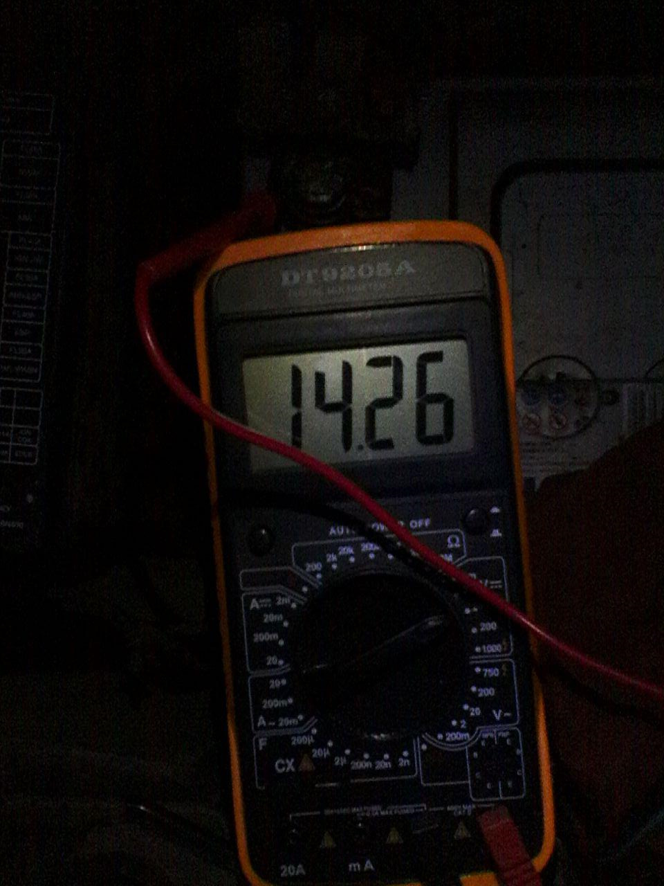 Что с нагрузкой, что без нее — Nissan Almera II (N16). Запчасти на фото: 141607456