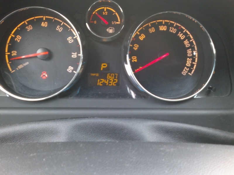 Габаритная лампочка в фаре головного света. — Opel Antara, 2,4 л, 2012 ...