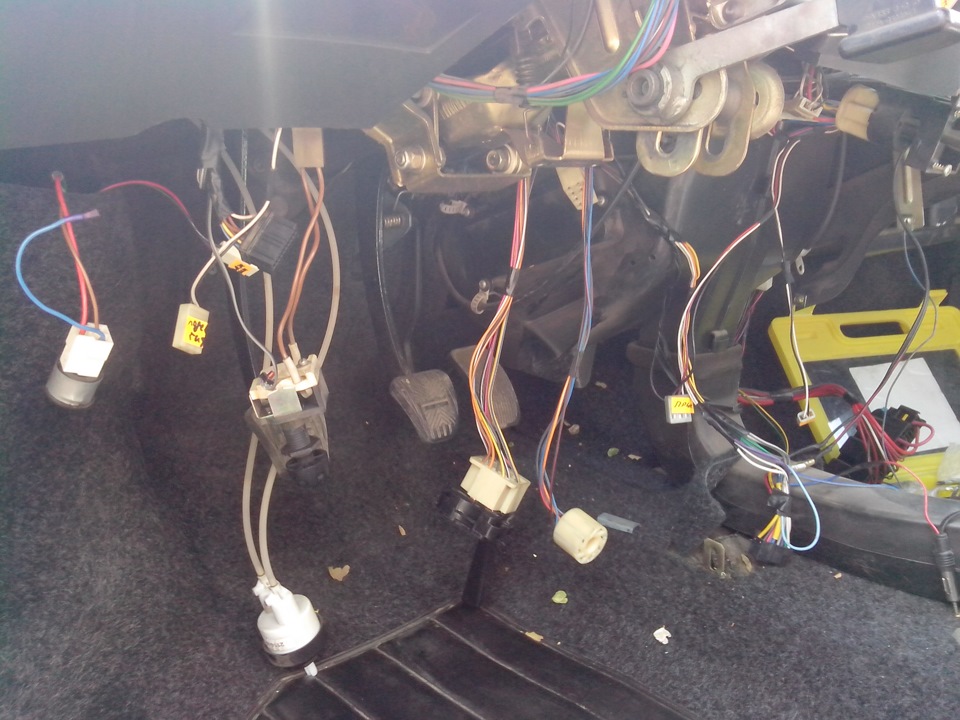 Разборка панели перед шумкой — Lada 2115, 1,5 л, 2003 года | своими ...