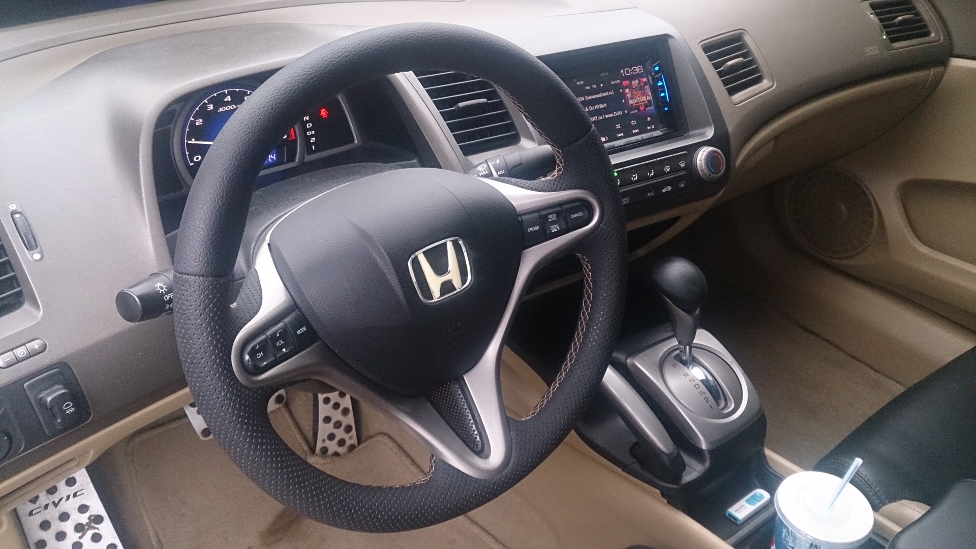 Руль в кожу и Новый клаксон…и пропускаю МТШ 2016 — Honda Civic Coupe (8G),  1,8 л, 2008 года | стайлинг | DRIVE2