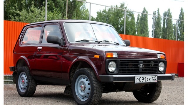Звук стучащих консервных банок — Lada 4x4 3D, 1,7 л, 2011 года ...