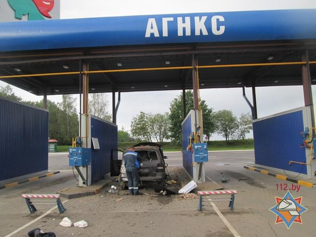 Ржавеет газовый баллон на авто. Смотреть фото Ржавеет газовый баллон на авто. Смотреть картинку Ржавеет газовый баллон на авто. Картинка про Ржавеет газовый баллон на авто. Фото Ржавеет газовый баллон на авто