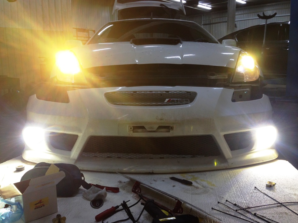 7 замена туманок и TRD шильдик — Toyota Celica (230), 1,8 л, 1999 года ...