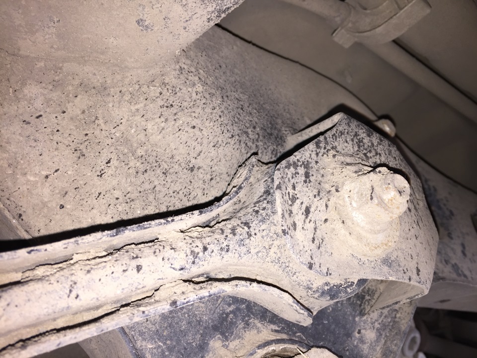 Ищу заднюю банку глушителя. — BMW 1 series (E81/E87), 1,6 л, 2010 года ...