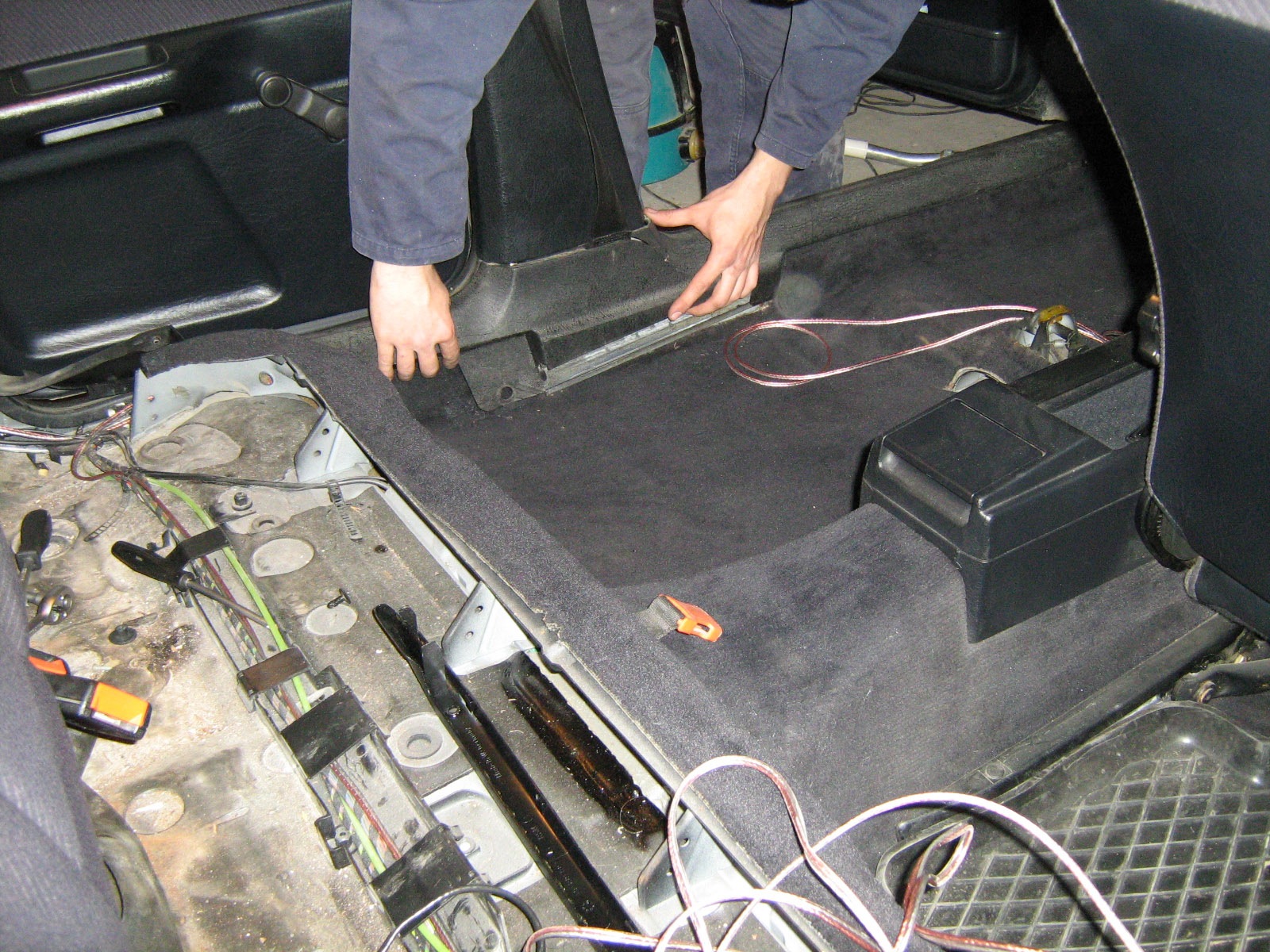 Как вырезать дырки на полке под динамики - New Style Sound