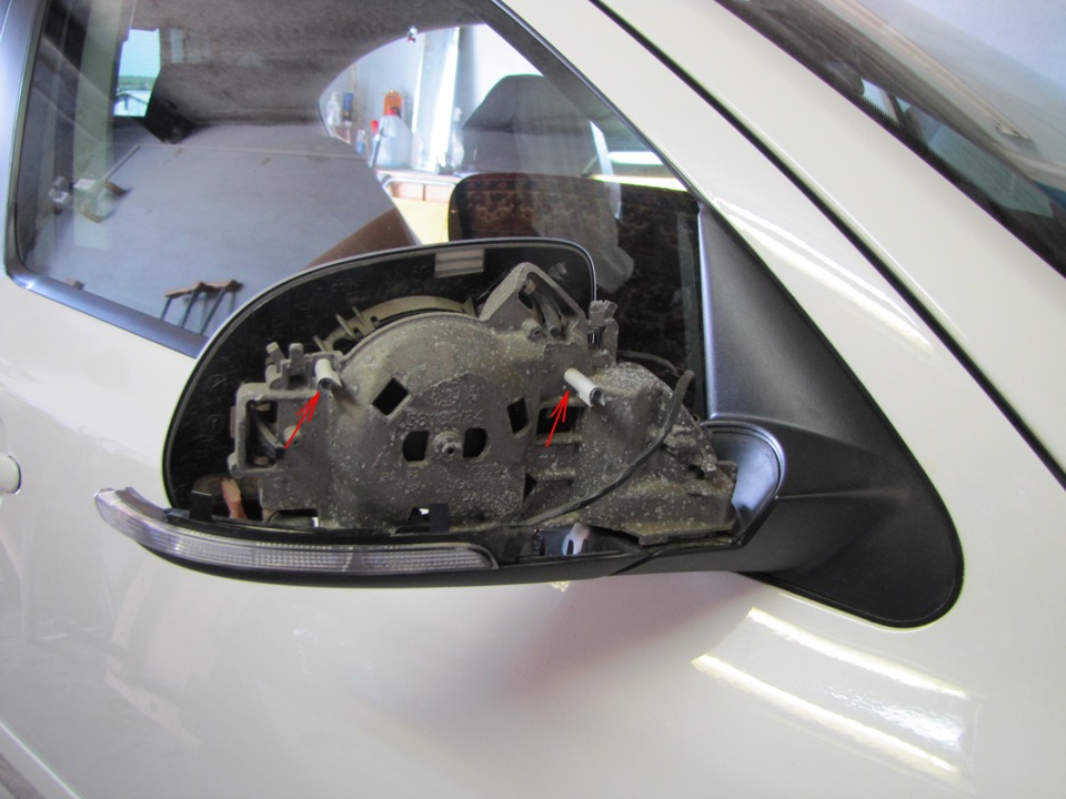 Как поменять лампочку в зеркале шкоды Установка диодов в зеркала - Skoda Octavia A5 Mk2, 1,4 л, 2011 года электроника 